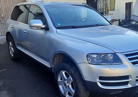 VW Touareg Volkswagen 2.5 R5 TDI Automatik