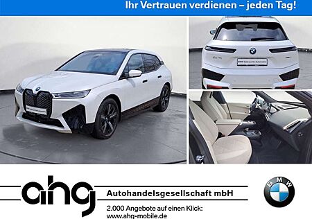 BMW iX xDrive50 Sportpaket Integal-Aktivlenk. AHK