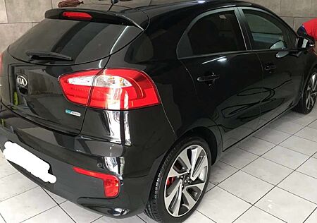 Kia Rio 1.4 CRDI Platinum Edition