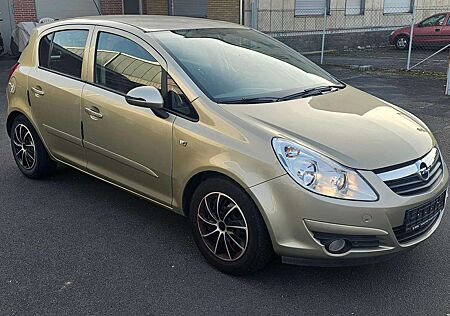 Opel Corsa D / AUTOMATIK / Parksensor
