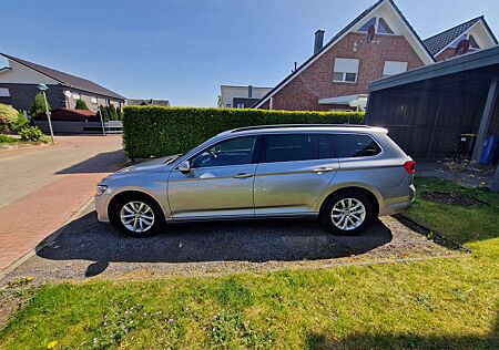 VW Passat Volkswagen 2.0 TDI SCR DSG Elegance