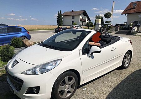 Peugeot 207 gebraucht kaufen Peugeot 207 CC 120 VTi Allure