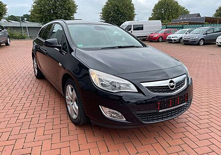 Opel Astra J Sports Tourer Design Edition AHK