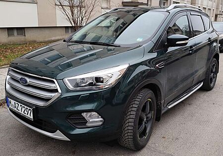 Ford Kuga 1.5 EcoBoost 2x4 Titanium