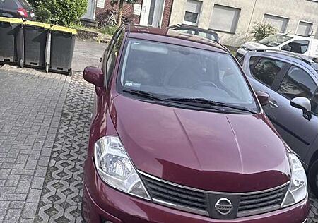 Nissan Tiida 1.6 acenta