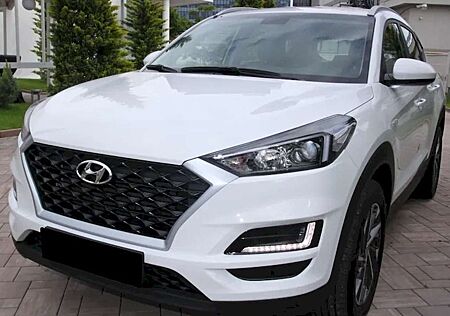 Hyundai Tucson 1.6 Passion blue 2WD 132ps
