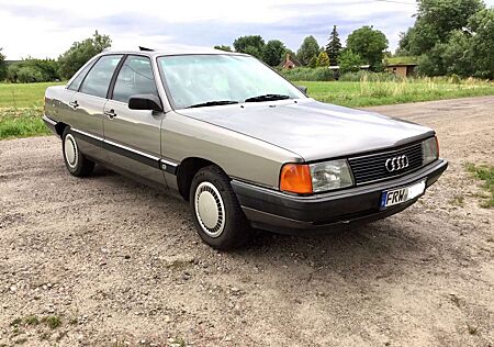 Audi 100 CC