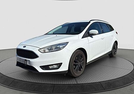 Ford Focus Kombi 1.6 Winterpaket