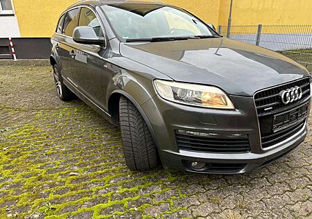 Audi Q7 3.0 TDI DPF quattro tiptronic