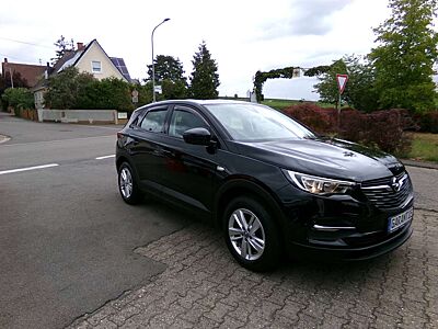 Opel Grandland X Edition; HU/AU: 01/28 & Kundendienst 01/26 durchgeführt