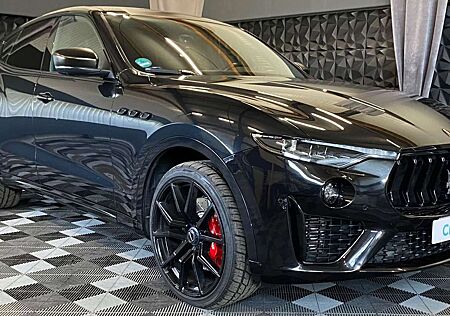 Maserati Levante GranSport Q4, Navi, Kamera, 22 Zoll