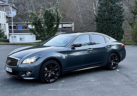 Infiniti Q70 37S
