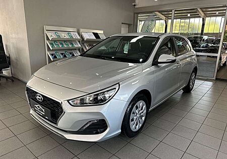 Hyundai i30 1.4 Kamera|Navi|PDC|Sitzheizung|Garantie