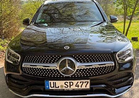 Mercedes-Benz GLC 300 e 4Matic 9G-TRONIC AMG Line