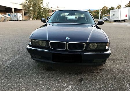 BMW 730i 730 V8