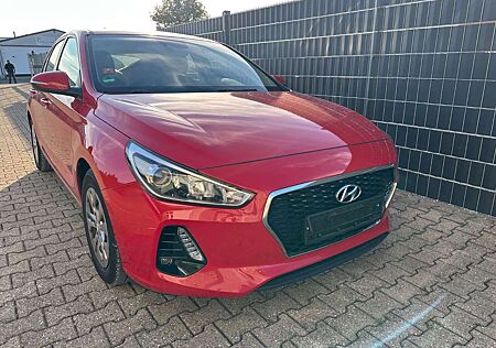 Hyundai i30 Select Nur 61000 Km