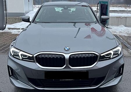 BMW 318i 318 3er Aut. Premium Selection M Shadow Line Garantie