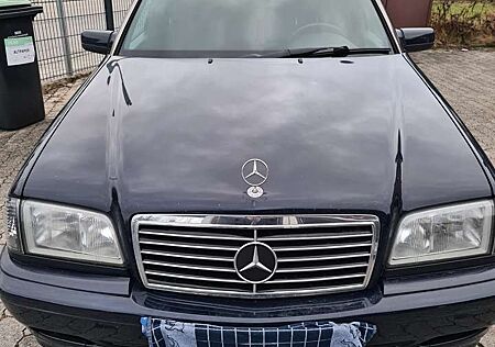 Mercedes-Benz C 180 Classic