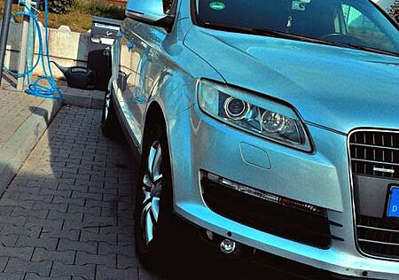 Audi Q7 3.0 TDI DPF quattro tiptronic