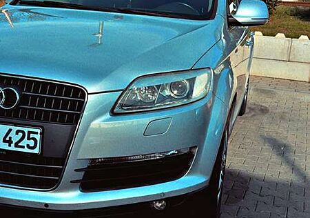 Audi Q7 3.0 TDI DPF quattro tiptronic
