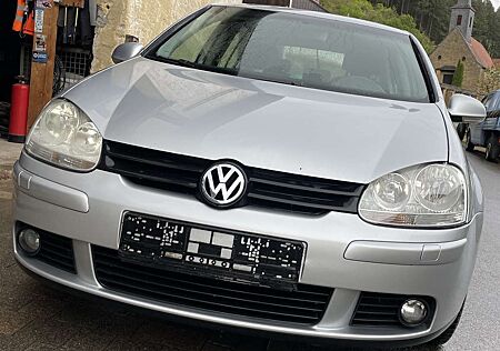 VW Golf Volkswagen 1.6 FSI