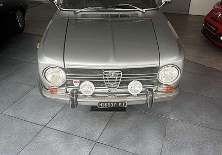 Alfa Romeo Quadrifoglio