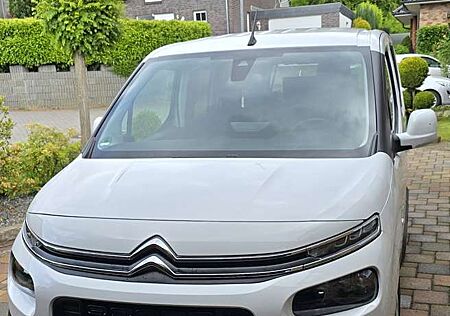 Citroën Berlingo Citroen XL 7-Sitzer BlueHDi 130 FEEL Rollstuhlumbau