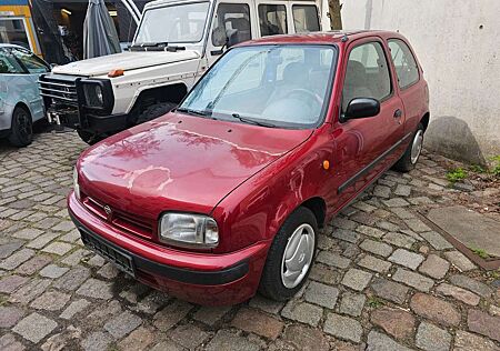 Nissan Micra 1.0 Automatik