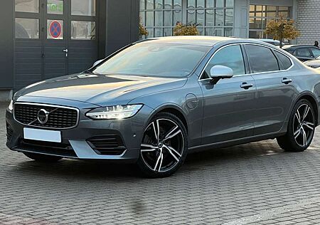Volvo S90 *R-Design*T8*AWD*B&W*LUFT*MASS*20Zoll