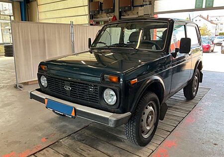 Lada Niva 1.7i Only 84415 km 4x4 TÜV NEU 1 HAND EURO4