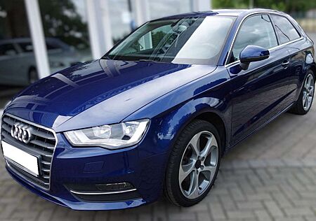Audi A3 ambiente.Teilleder.Tempomatt.Dachhimmel Schw.