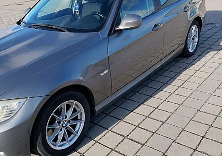 BMW 320d 320 xDrive DPF Touring Edition Exclusive