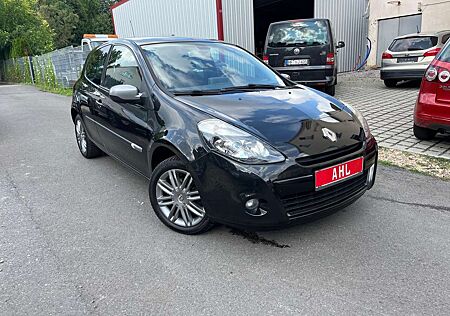 Renault Clio Night and Day