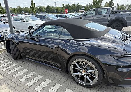Porsche 992 Carrera Cabriolet
