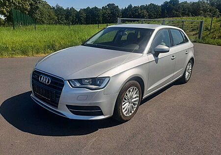 Audi A3 Sportback 2.0 TDI Quattro Ambiente,Navi