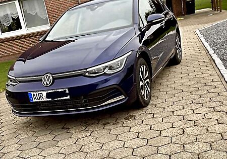 VW Golf Volkswagen 1.5 eTSI OPF DSG Active