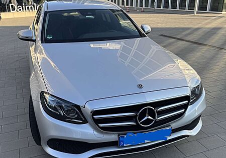 Mercedes-Benz E 200 E 200T 9G-TRONIC Avantgarde AHK/SHZ/NAVI/TOT/CAM