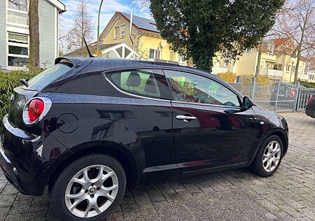 Alfa Romeo MiTo 1.3 JTDM 16V LEDER ROT EURO5 TOLLES AUTO