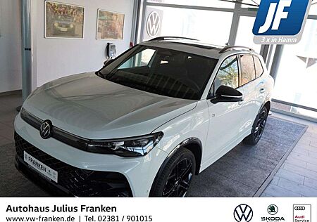 VW Tiguan Volkswagen 1.5 eTSI R-Line Black Style PANO KAMERA