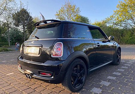 Mini Cooper SD Aut. Nichtraucher; Klimaaut. kein Wartungsstau