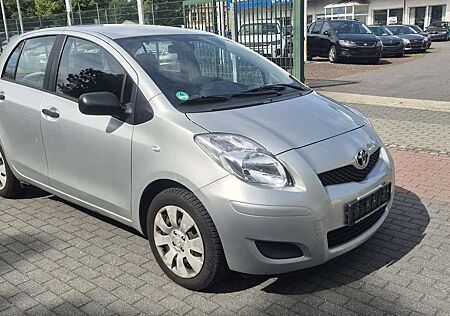 Toyota Yaris Cool