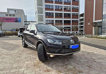 VW Touareg Volkswagen 3.0 V6 tdi 262cv tiptronic