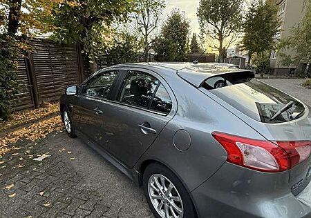 Mitsubishi Lancer 1.6 ClearTec Inform