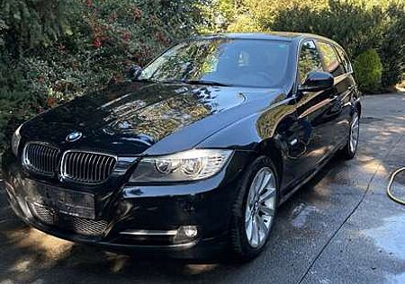 BMW 318d 318 DPF Touring Edition Lifestyle