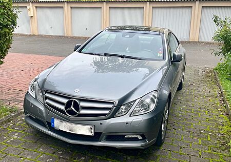 Mercedes-Benz E 350 CDI DPF Cabrio BlueEFFICIENCY 7G-TRONIC Eleg