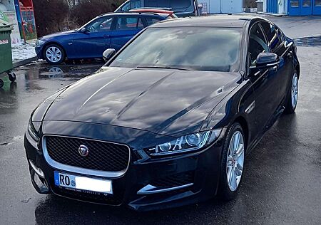 Jaguar XE 20t R-Sport 8-fach bereift, TÜV & Service neu