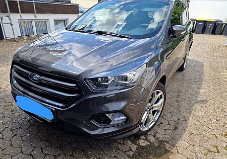 Ford Kuga 1.5 EcoBoost 2x4 ST-Line