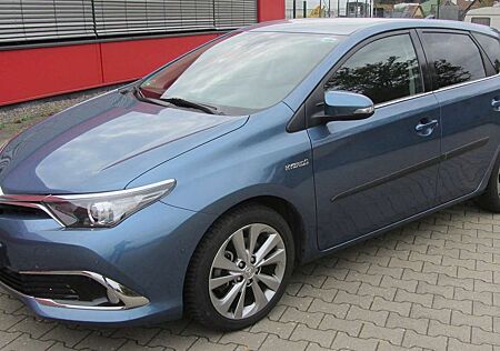 Toyota Auris 1.8 VVT-i Hybrid Automatik Executive