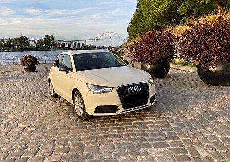 Audi A1 1.4 TFSI cylinder on demand Attraction