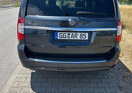 Lancia Voyager